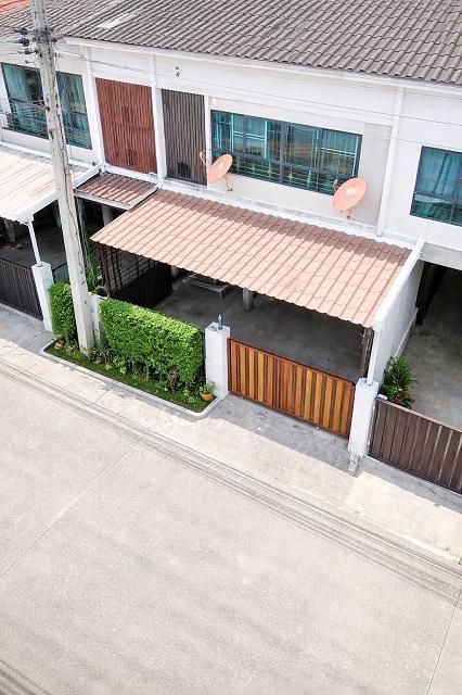 ให้เช่าทาวน์เฮาส์ 2 ชั้น ฟังก์ชัน 3 นอน 2 น้ำทำเลบรมราชชนนี สาย 5 ทำเลบรมราชชนนี สาย 5 เซ็นทรัล ศาลายา 600 ม. 1