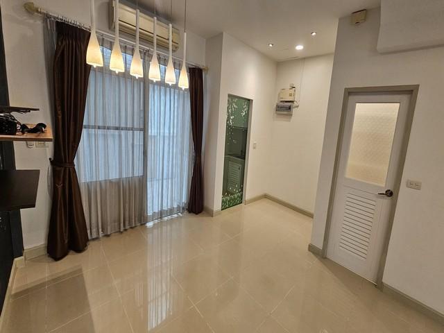 ขายทาวน์โฮม โครงการ บ้านกลางเมือง เออร์บาเนี่ยน สุขุมวิท 113 (Baan Klang Muang Urbanion Sukhumvit 113) หน้าคลับเฮาส์ วิวสวน รีโนเวทใหม่ทั้งหลัง 7