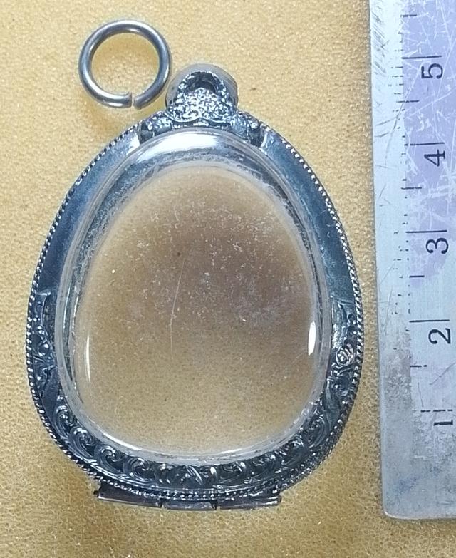 ตลับเก่าใส่พระปิดตาจัมโบ้
