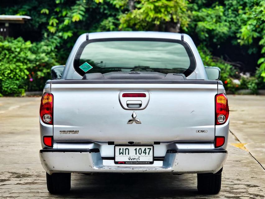MitsubishiMitsubishi Triton 5
