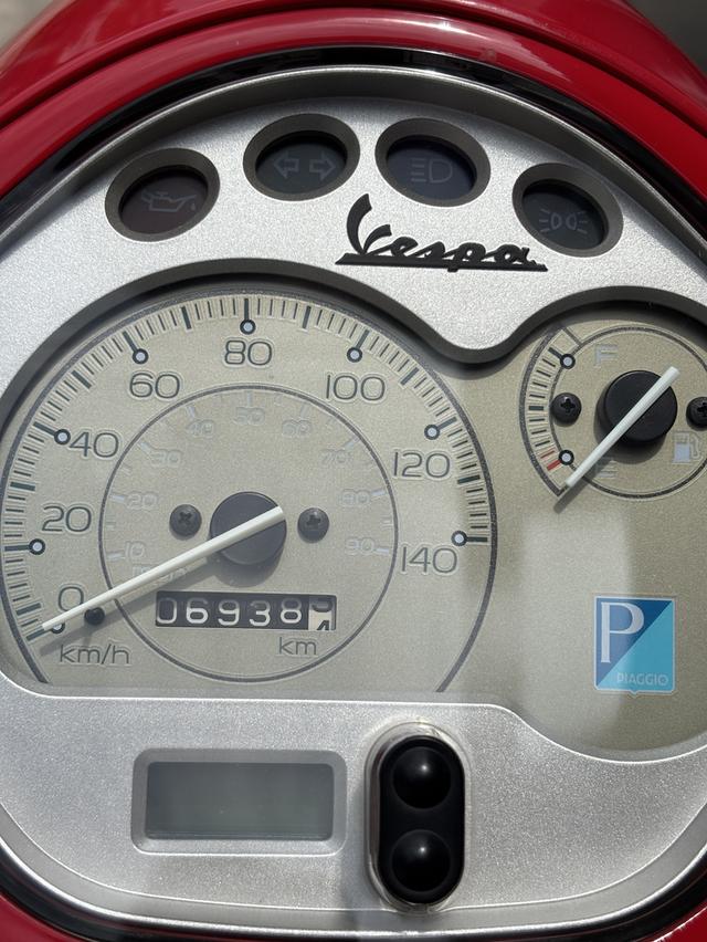 Vespa LT 125 3vie สวย ใหม่ ใช้น้อย วิ่งไปแค่ 6 พันโล เล่มครบโอน รูปย่อยที่ 4