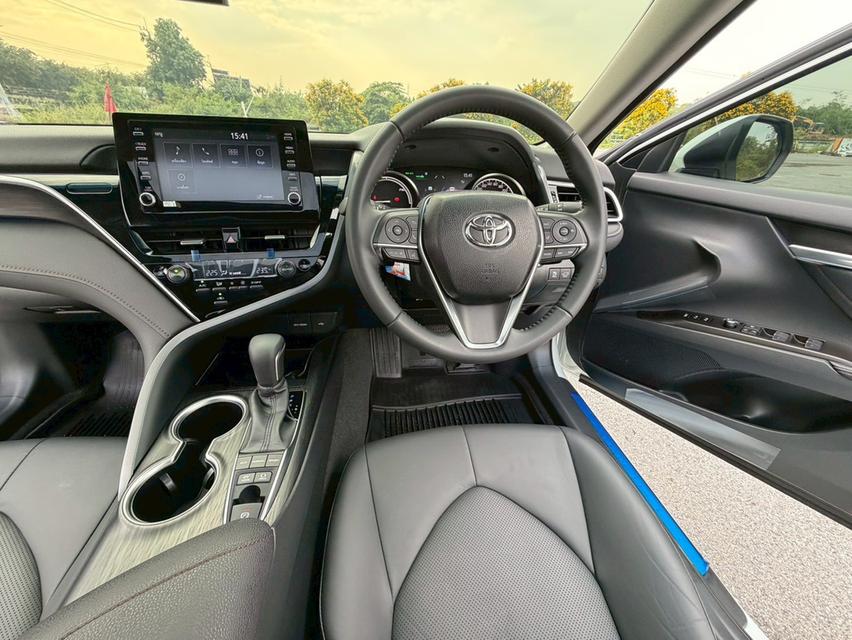 TOYOTA CAMRY 2.5 HEV Premium MNC Sunroof ปี23 สีขาวมุก สวยสุดในรุ่น มือเดียว สภาพป้ายแดง 10