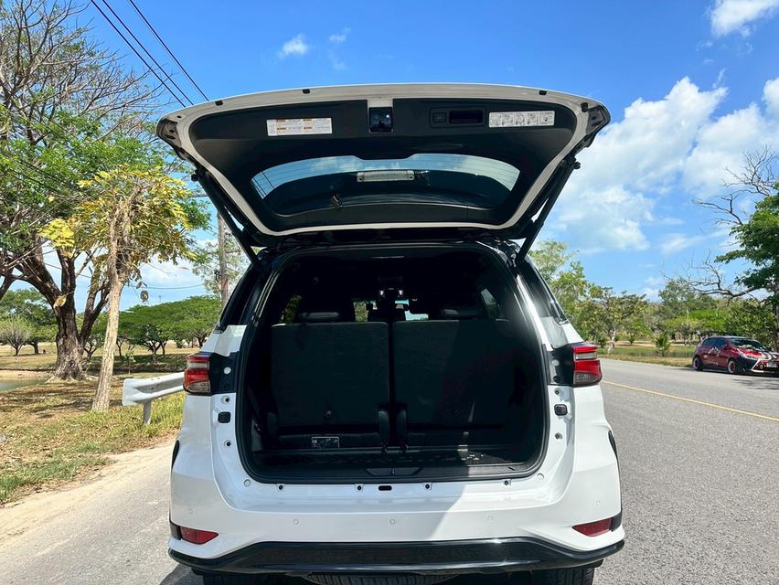 Toyota Fortuner Legenger 2.8 4wd ปี23 รูปที่ 17