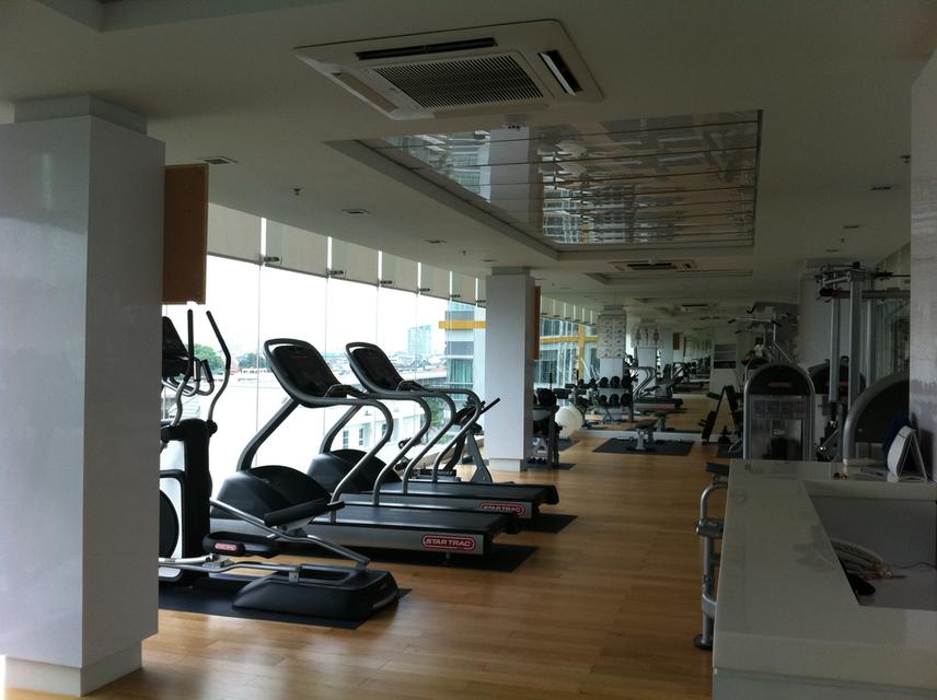 ขาย คอนโดใกล้ BTS ห้องมุม📍มีช่องจอดรถส่วนตัว🚗ไม่ต้องวนหาที่จอด 74.45 ตรม วิวดี 13