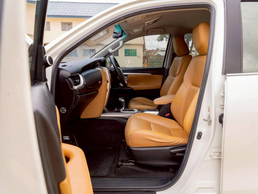 TOYOTA FORTUNER 2.8V 4WD ปี 2016 13