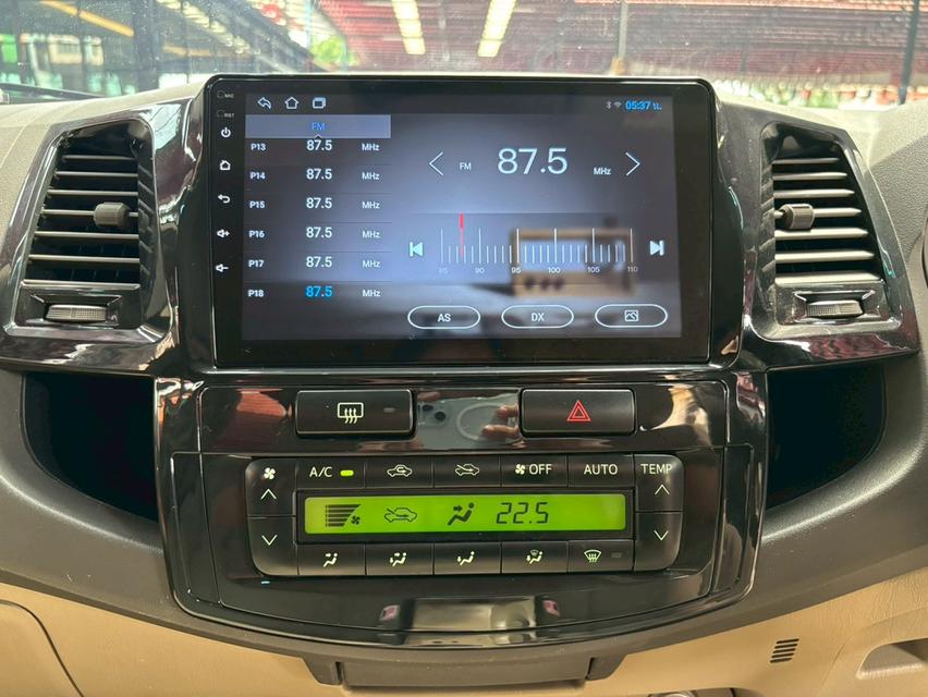 TOYOTA FORTUNER 2.7 V ปี 2011 8