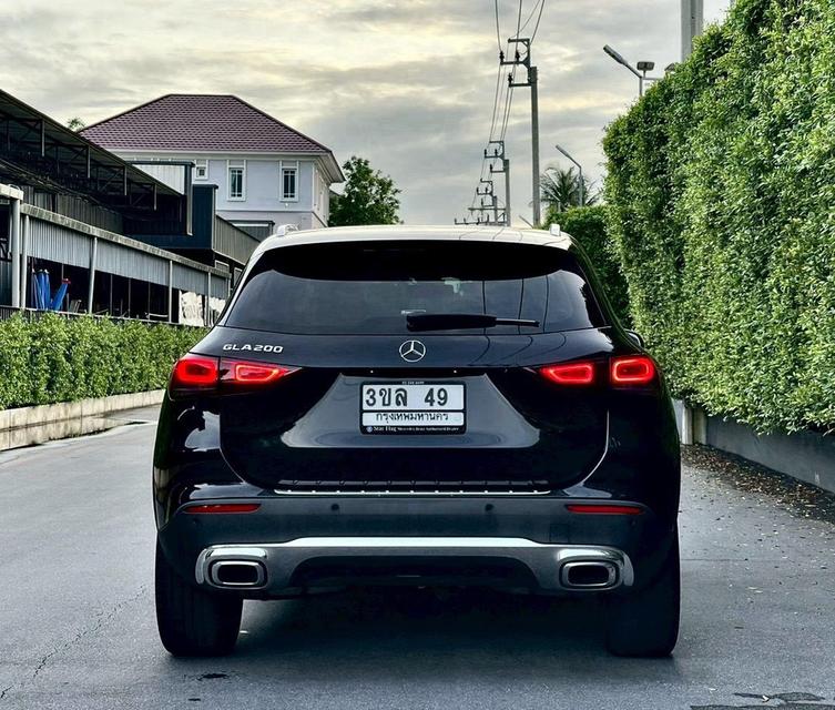 มือเดียว วิ่งน้อย ไมล์ 40,xxx km Benz GLA 200 Progressive (โฉมใหม่ล่าสุด) ปี 2021 จด 23 สภาพใหม่มากๆ