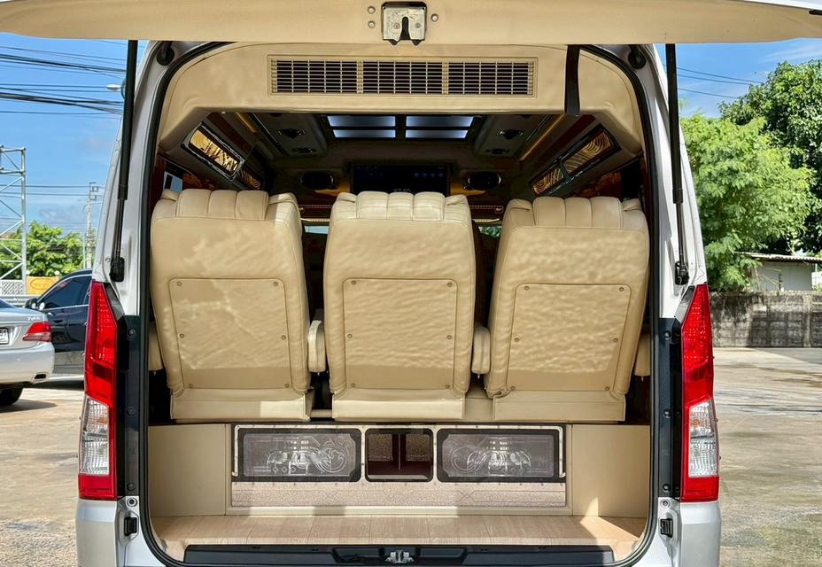 ปี 2019 TOYOTA COMMUTER, 2.8 โฉม ปี19-ปัจจุบันสีเทา เครื่องยนต์ 2.8 ดีเซล เกียร์ออโต้ ป้ายฟ้าแท้ รูปที่ 16