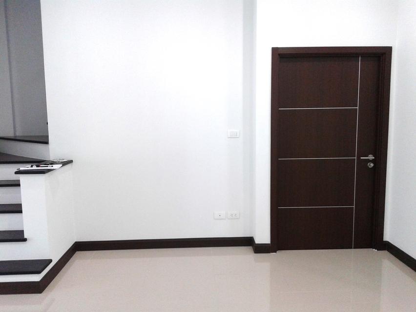 ขายทาวน์โฮม 3 ชั้น ทำเลรังสิต-ราชพฤกษ์ ในโครงการ Living Residence 3