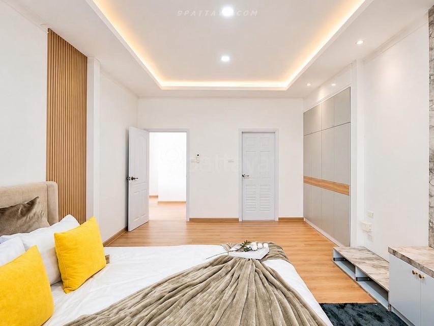 For Sale — Corner Detached House at Eakmongkol 4/1, Khao TaloCorner detached house for sale at Eakmongkol 4/1, Khao Talo. Located in a good residentia 3