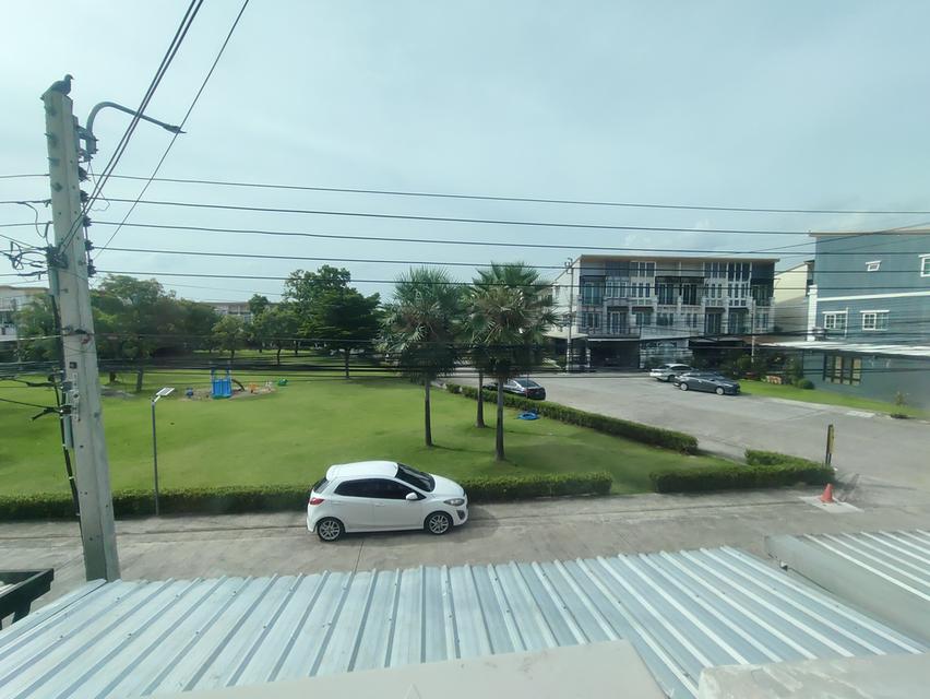 ขายโกลเด้นซิตี้ ปิ่นเกล้า-จรัญ ทาวน์โฮม 2 ชั้น 4 นอน 3 น้ำ 2 จอดรถในบ้าน หน้าบ้านติดสวน วิวสวย บรรยากาศดี 4