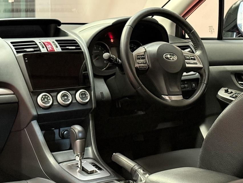 2016 SUBARU XV 2.0 STI รถมือเดียวออกป้ายแดง รถวิ่งน้อย ประวัติศูนย์ครบ รถไม่เคยมีอุบัติเหตุครับ 12