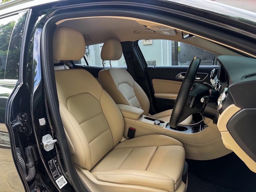 รหัสรถ AVA7995 ✨Mercedes Benz GLA200 Urban ปี 2018 W156 Facelift 12