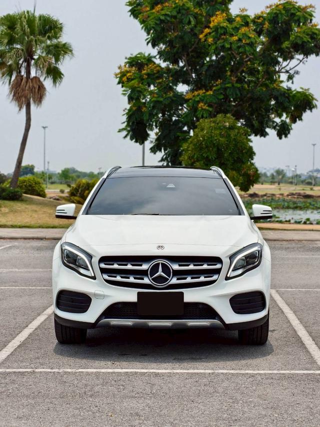 Mercedes Benz GLA250 AMG 2019