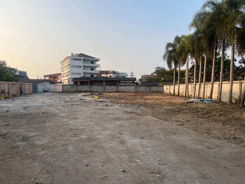 ขายที่ดินทำเลสวยใจกลางบางเสร่ใกล้ทะเลอยู่ใจกลางชุมชน ทำเลสวย เหมาะสำหรับสร้างอพารท์เม้นท์ คอนโด 2