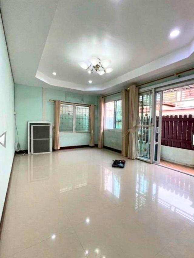 ขายบ้าน 2 หลัง ในแปลงเดียว หมู่บ้านรัตนโกสินทร์ 200 ปี ปทุมธานี 7