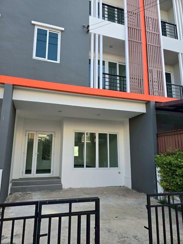 บ้านทาวน์โฮม#จองเดือนนี้ลดค่าเช่าให้เป็นพิเศษ🎉🎉#ลดจาก 14000บาท #เหลือเพียง11000บาทเท่านั้น  #โมเดิร์นทาวน์โฮมสวยหลังใหญ่3ชั้น #ทำโฮมออฟฟิศและอยู่อา 1