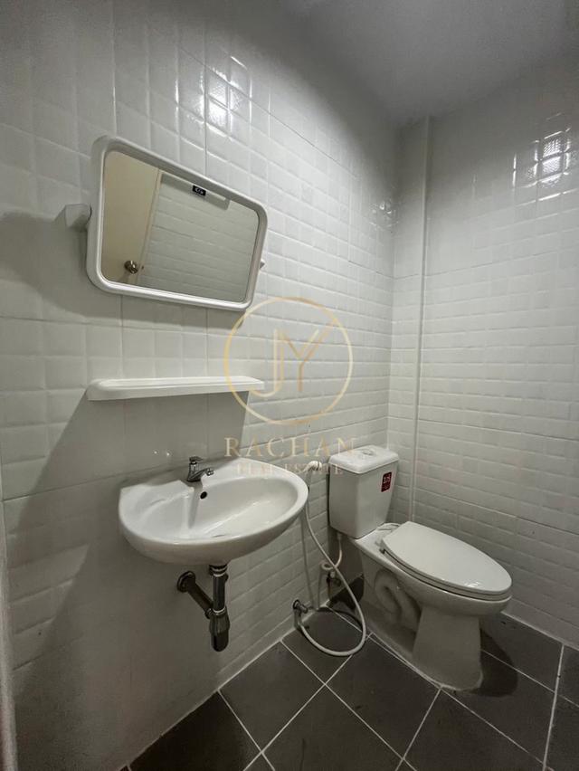 B69-297 ขายด่วน ทาวน์โฮม 3 ชั้น โครงการสายลม ปากเกร็ด ปรับปรุงใหม่ทั้งหลัง เนื้อที่ 20.4 ตร.ว พื้นที่ใช้สอย 200 ตร.ม 4 ห้องนอน 3 ห้องน้ำ 1 ห้องครัว 10