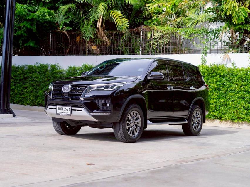 Toyota Fortuner 2.4 Legender 2WD ปี 2021