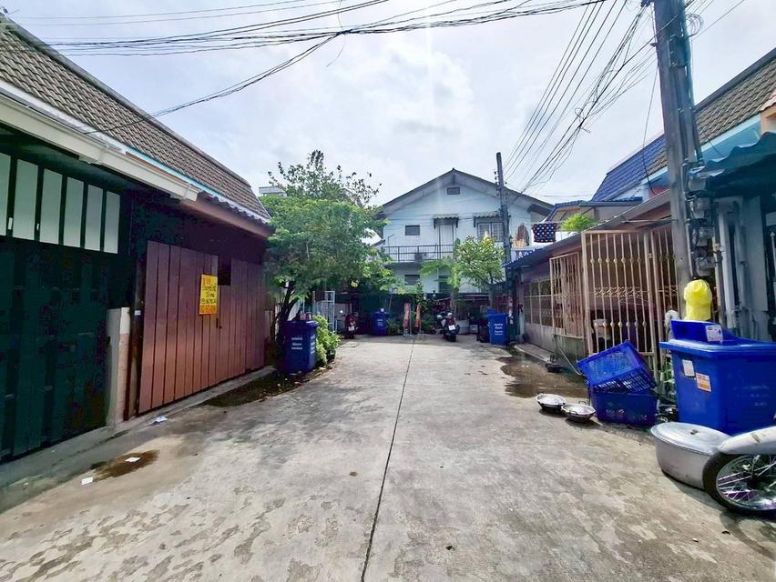 ขายบ้าน 2 ชั้น ซอยอภิชาติ7 แยก5 ซอยสุขุมวิท115  2