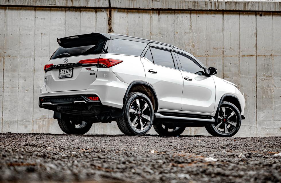(แจ้งรหัสรถ CBL9775) Toyota FORTUNER 2.8 TRD Sportivo 4WD 2019 รูปที่ 7