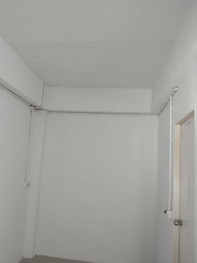 ให้เช่าโกดัง200 ตรม.มีหลังคาสูงคลุมเต็มพื้นที่ พร้อมออฟฟิศ2ชั้นมีห้องน้ำในตัว น้ำไฟพร้อมใช้ 4