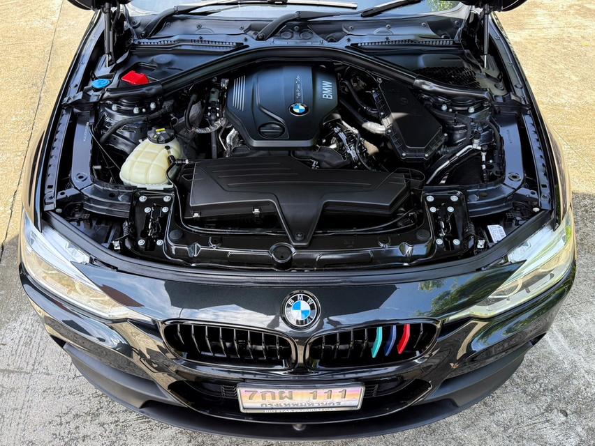 2018 BMW 320D M PERFORMANCE รถมือเดียวออกป้ายแดง รถวิ่งน้อย เข้าศูนย์ตามระยะ รถไม่เคยมีอุบัติเหตุครับ 15