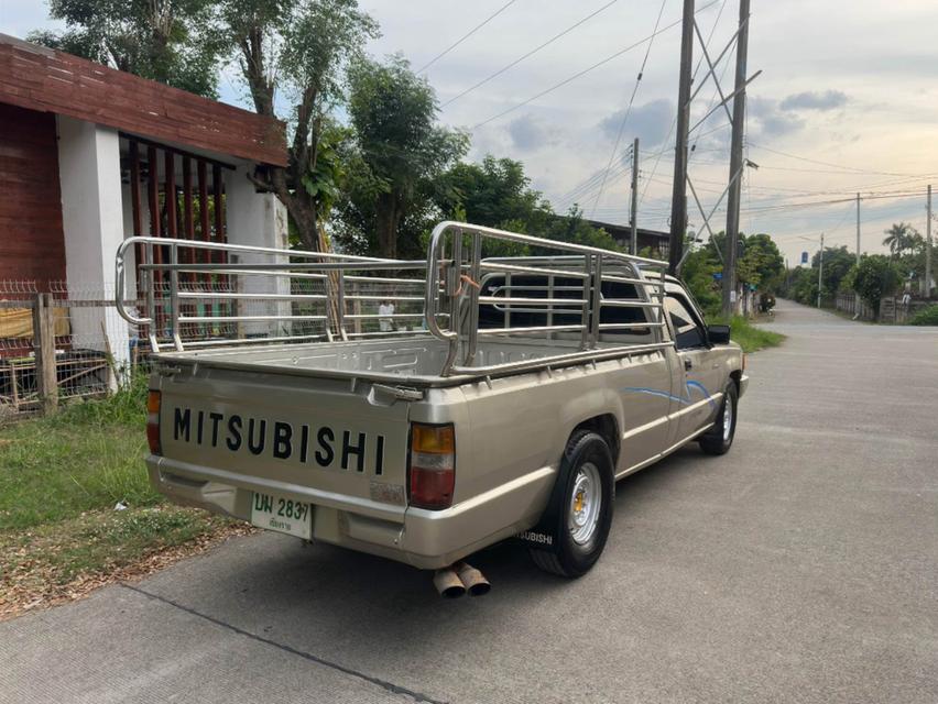 ปล่อยต่อรถยนต์ Mitsubishi L200 Cyclone ขับปกติ 3