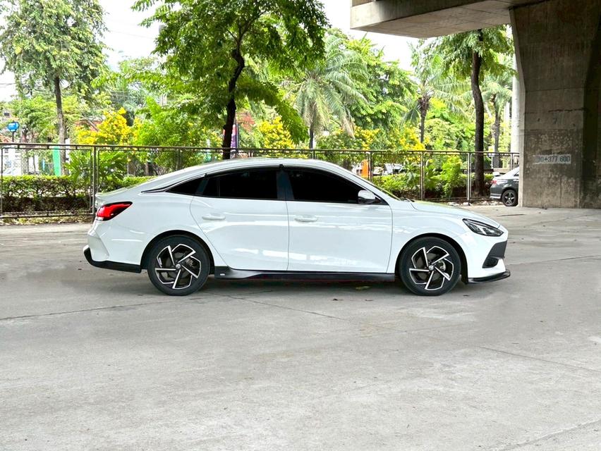 ขายรถ MG5 1.5X Sunroof NEW ปี 2022 สีขาว เกียร์ออโต้ 8