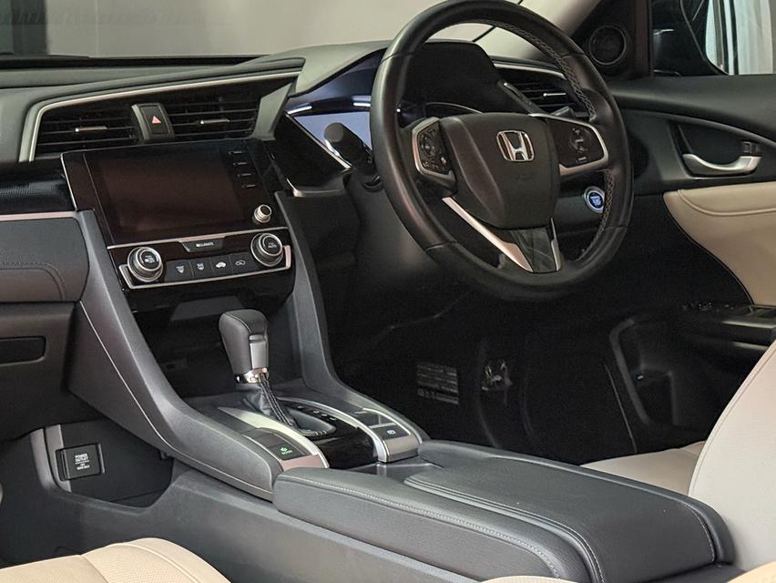 2021 HONDA CIVIC FC 1.8 EL MINORCHAN รถมือเดียวออกป้ายแดง รถวิ่งน้อย เข้าศูนย์ทุกระยะ รถไม่เคยมีอุบัติเหตุครับ รูปที่ 12