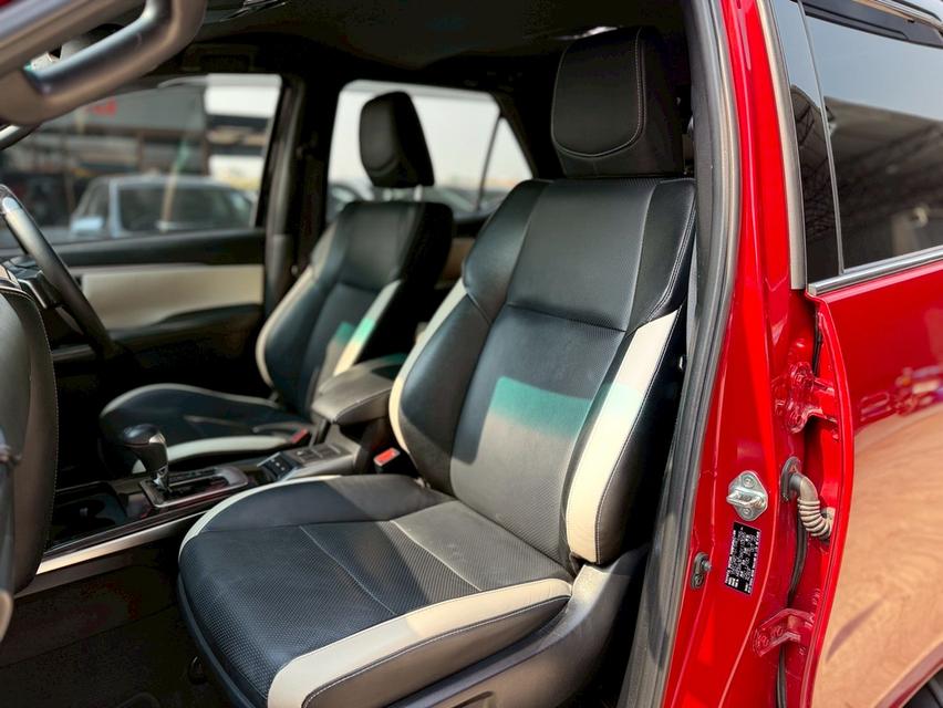 TOYOTA FORTUNER 2.8 Legender 4WD ปี2022รถบ้านแท้ Topสุด พร้อมใช้งาน รูปที่ 13