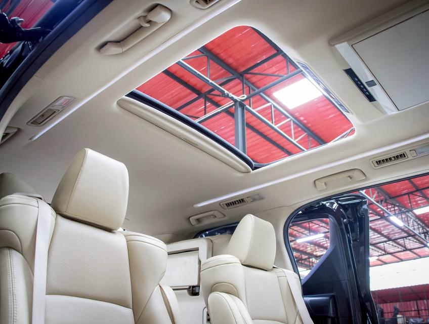 TOYOTA VELLFIRE 2.5 HYBRID X E-FOUR ปี 2021 13