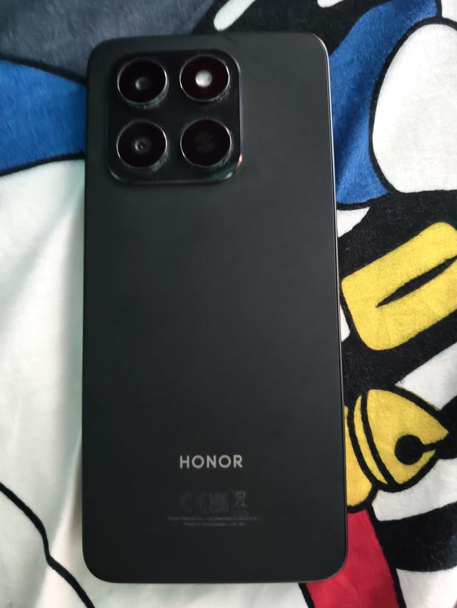 ขายโทรศัพท์ติดล็อคหน้าจอค่ะ