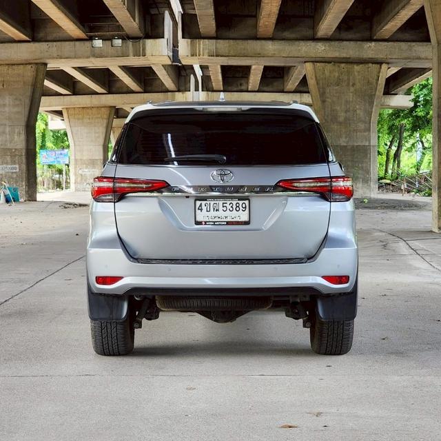 Toyota Fortuner 2.4 V 2WD AT ปี 2023 รถสวยมือเดียว รุ่นท๊อปขับ2 6