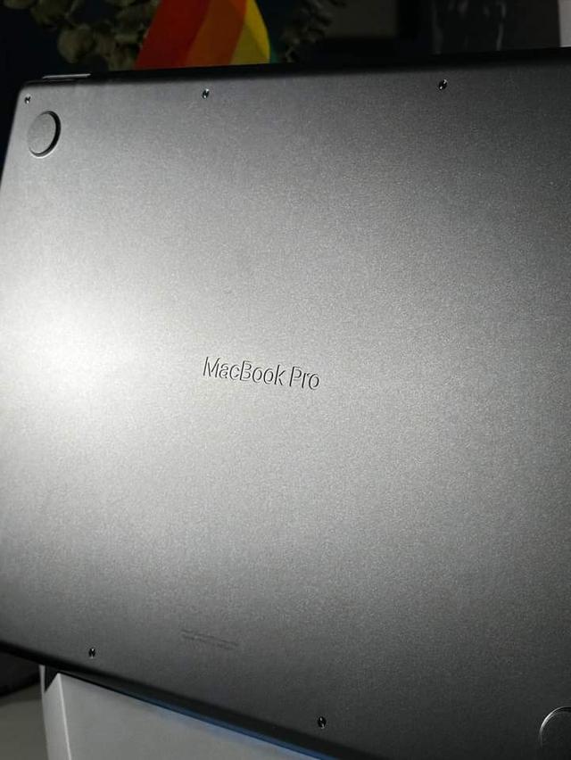 MacBook Pro 16 สี Space Black 2