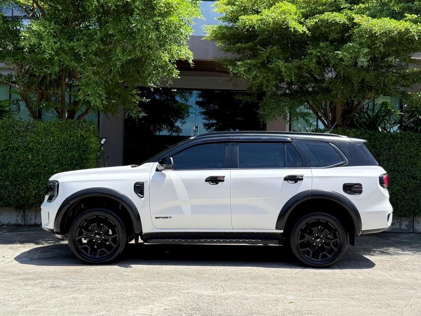 2023 FORD EVEREST 2.0 TURBO SPORT รถมือเดียวออกป้ายแดง รถวิ่งน้อย เข้าศูนย์ทุกระยะ ไม่เคยมีอุบัติเหตุครับ 4