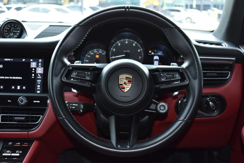 Macan 2.0 Sport 4WD 2022 รูปที่ 4