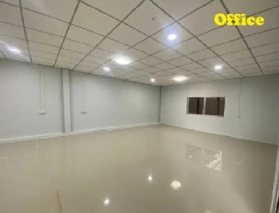 ให้เช่าโกดังพร้อมสำนักงาน พื้นที่ 1000 ตารางเมตร ถนนบางนา ตราด-กม.5 เข้าซอยไม่ลึก 2