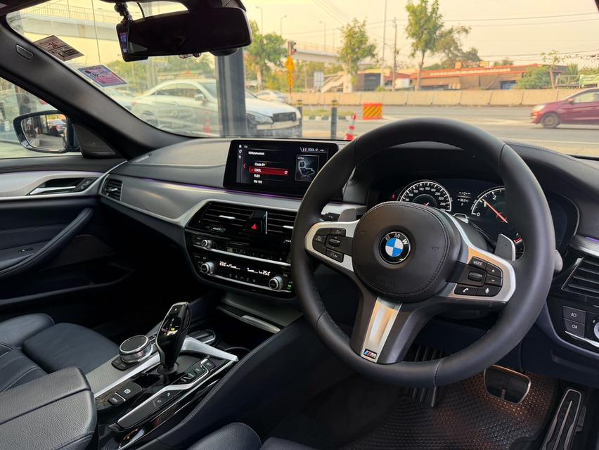 2017 BMW 530i M-Sport ( G30 ) รูปที่ 7