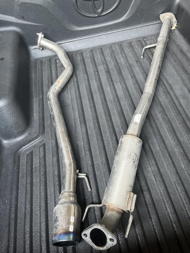 ท่อไอเสียแต่งของรถกะบะ Toyota รีโว่ ขายถูกมาก ราคา 3900 บาท สนใจติดต่อ 0814561773 รูปที่ 2