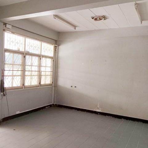 ขายทาวเฮ้าส์ 2 ชั้น ลาดพร้าว44 ห้วยขวาง กทม. ปากซอยเป็นสถานีรถไฟฟ้า สถานีภาวนา  4