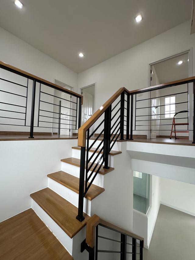 บ้านแฝด 3 ห้องนอน 3 ห้องน้ำ 1 ห้องเอนกประสงค์ 2 ที่จอดรถ พื้นที่ 48.20 ตร.วา พื้นที่ใช้สอย 151 ตร.ม. 8