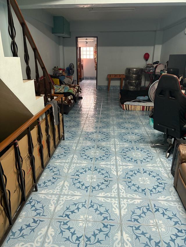 บ้านอาคารพาณิชย์ 4.5 ชั้น รวมดาดฟ้า 5