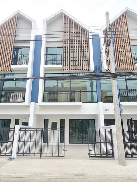 ให้เช่าโฮมออฟฟิศ 3 ชั้น 200 ตรม. โครงการ Deco สุขุมวิท 70-5 ใกล้ BTS แบริ่ง 300 เมตร 1
