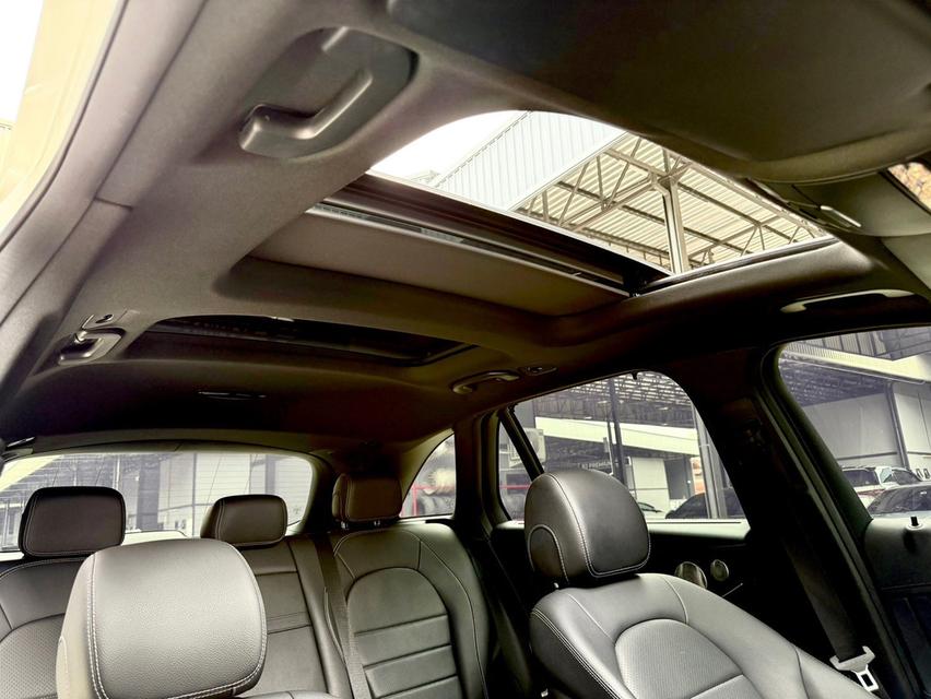 Mercedes Benz GLC 250d AMG Dynamic ปี 2018 ไมล์ 90,000 กม.