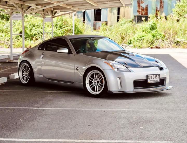 Nissan 350 Z สีเทา 1