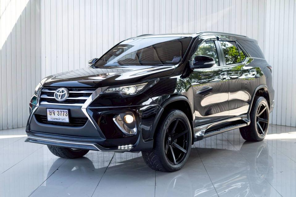 TOYOTA FORTUNER 2.8 V 4WD ปี 2016 สีดำ โฉม ปี15-ปัจจุบัน รูปที่ 3