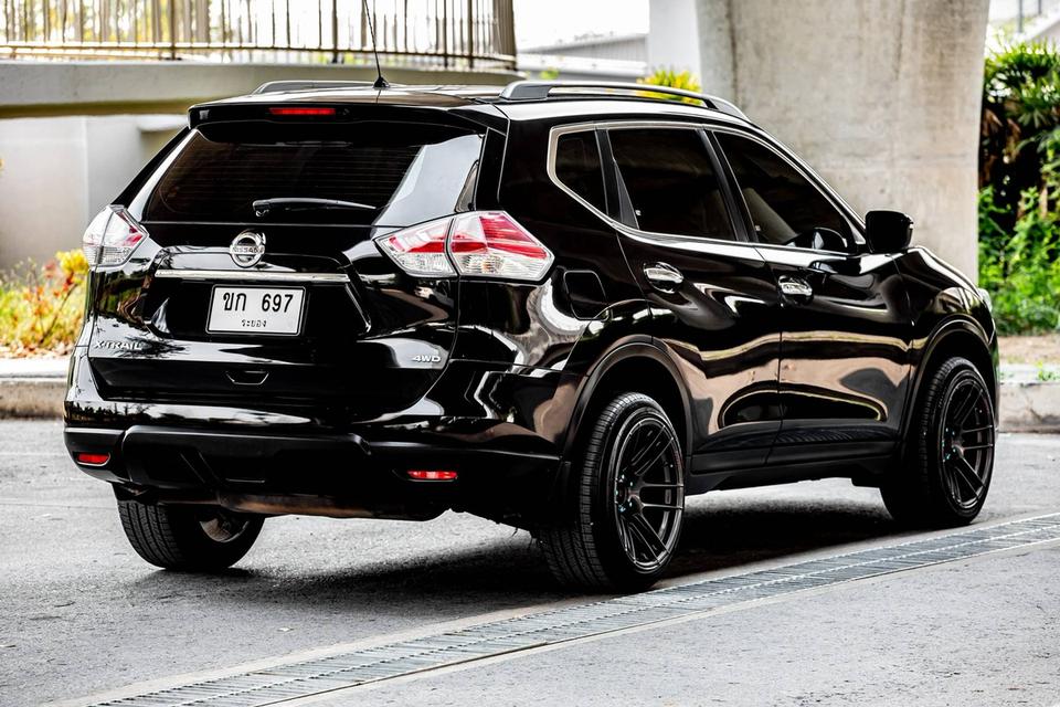 NISSAN X-TRAIL 2.0 V 4x4 7ที่นั่ง ปี 2016 สีดำ  4