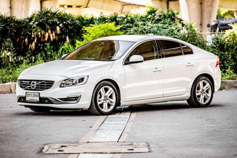 Volvo S60 T4F S ปี 2016 มือเดียวป้ายแดง สวยสภาพดีมากๆ  8