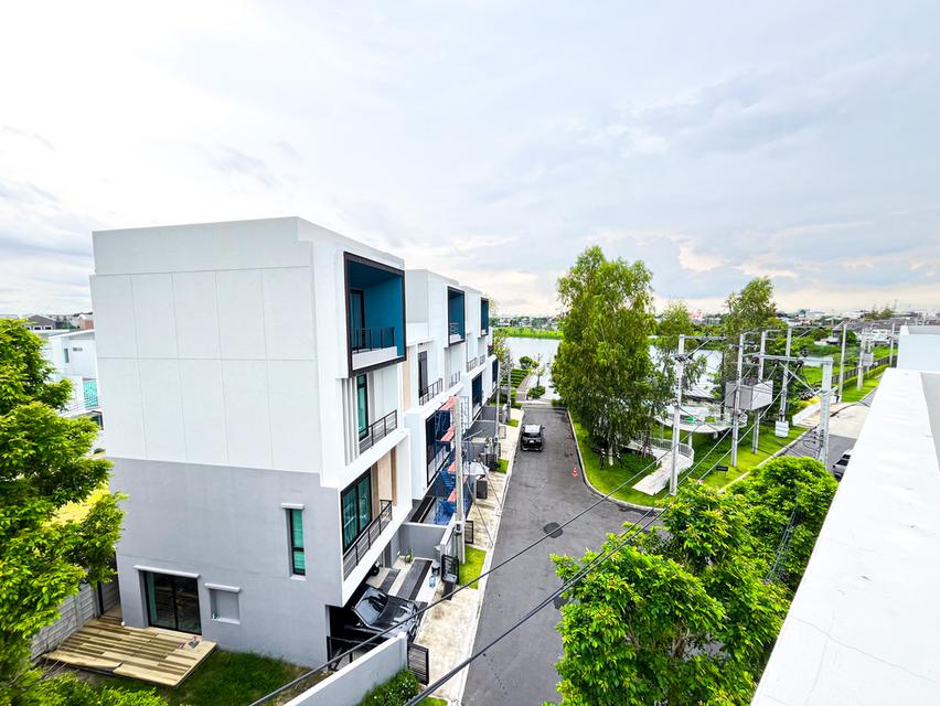 ขายทาวน์โฮม3ชั้น+Rooftop เกษตรนวมินทร์ วิวทะเลสาบ แปลงมุม  10